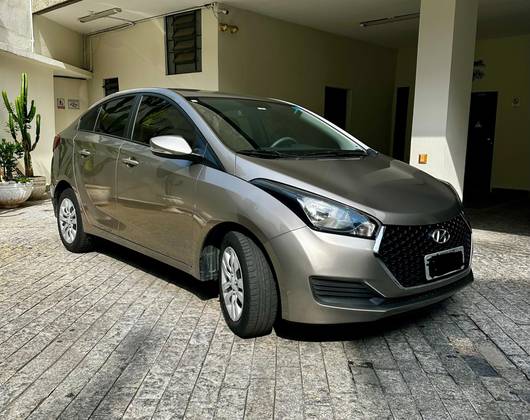 HYUNDAI HB20S 1.0 COMFORT PLUS 12V FLEX 4P MANUAL